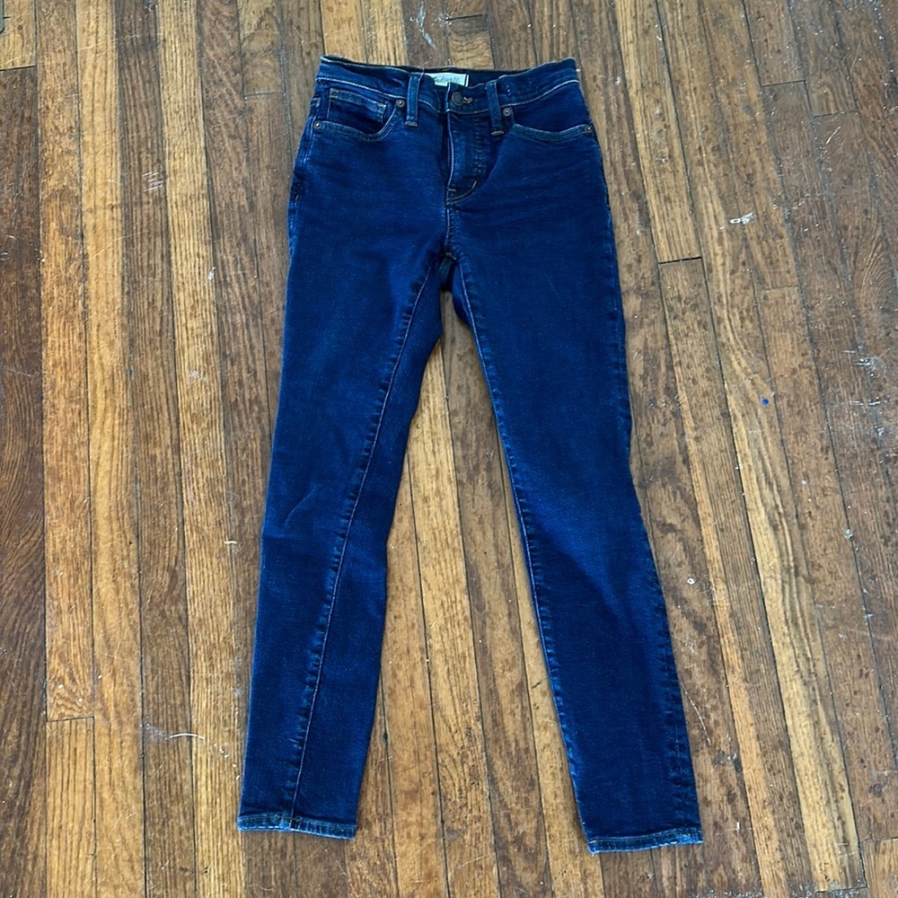 Sz 24 Madewell Mid Rise Skinny Jean dark wash